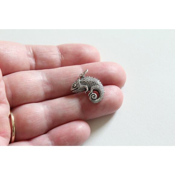 Sterling Silver Chameleon Charm, Silver Chameleon Pendant, Silver Lizard Charm - Picture 2 of 5